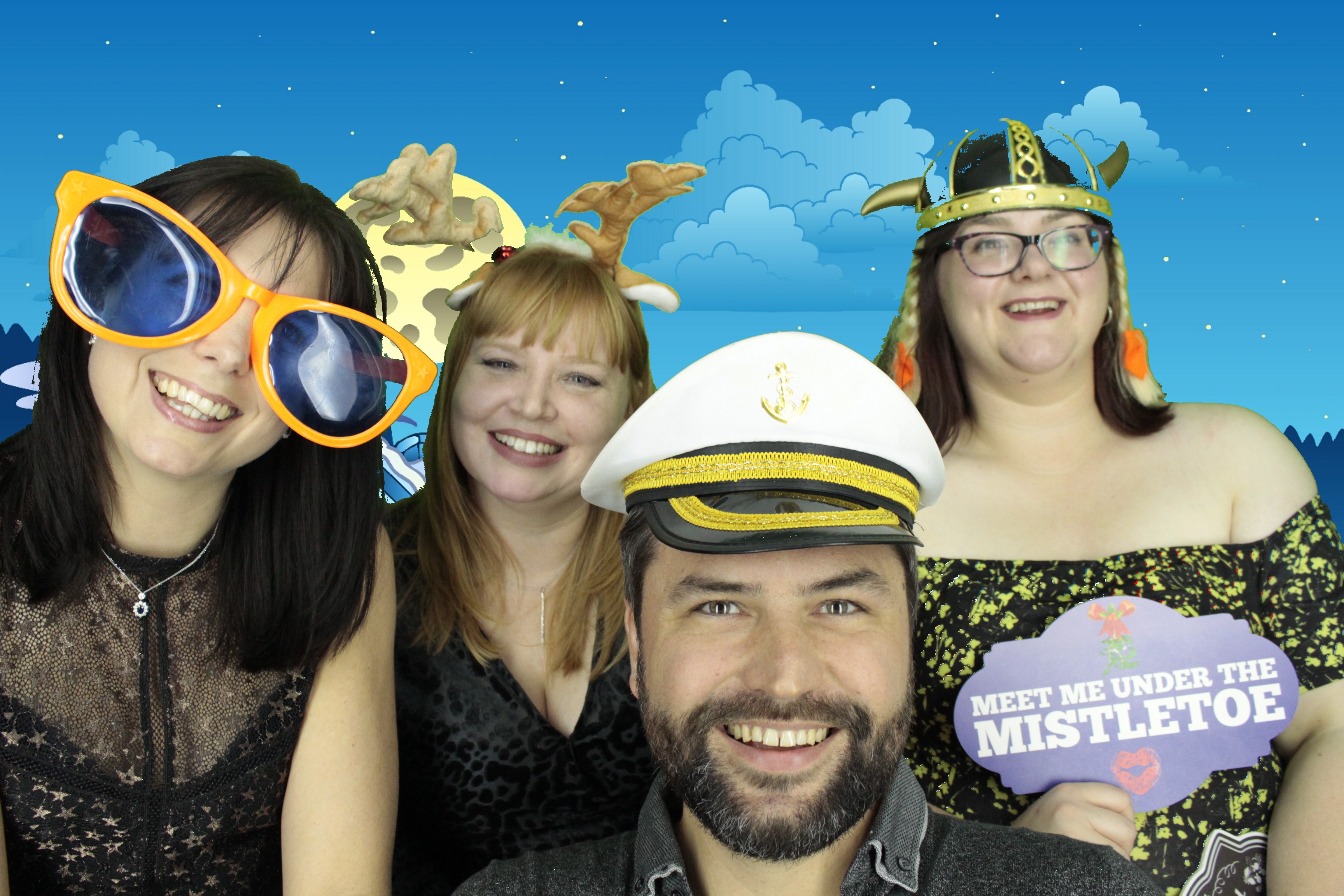 Ocean Network Express Christmas Party 2019 | View more photos from the event at gallery.myphotoboothexperience.co.uk/u/MyPhotoBoothExperienceLtd/Ocean-Network-Express-Christmas-Party-2019